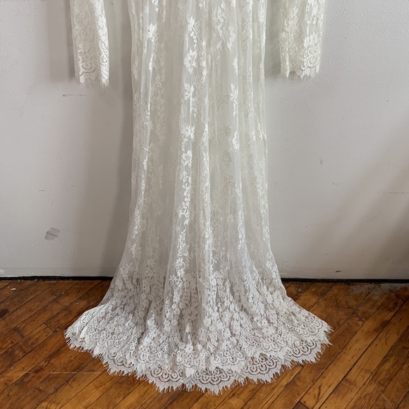 NWT Beautiful Sheer Ivory Eyelash Lace Gown - Picture 5 of 8